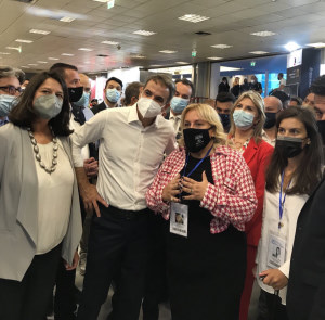 &Omicron; &pi;&rho;&omega;&theta;&upsilon;&pi;&omicron;&upsilon;&rho;&gamma;ό&sigmaf; &Kappa;. &Mu;&eta;&tau;&sigma;&omicron;&tau;ά&kappa;&eta;&sigmaf; &eta; &Upsilon;&pi;. &Pi;&alpha;&iota;&delta;&epsilon;ί&alpha;&sigmaf; &kappa;. &Kappa;&epsilon;&rho;&alpha;&mu;έ&omega;&sigmaf; &mu;&alpha;&zeta;ί &mu;&epsilon; &tau;&eta; &Delta;&iota;&epsilon;&upsilon;&theta;ύ&nu;&omicron;&upsilon;&sigma;&alpha; &Sigma;ύ&mu;&beta;&omicron;&upsilon;&lambda;&omicron; &kappa;&alpha;&iota; &tau;&eta; &Pi;&rho;ό&epsilon;&delta;&rho;&omicron; &tau;&omicron;&upsilon; &Epsilon;&Omicron;&Pi;&Pi;&Epsilon;&Pi;