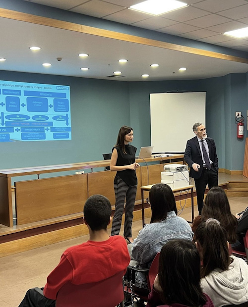 ΣΕΜΙΝΑΡΙΑ ΣΥΜΒΟΥΛΕΥΤΙΚΗΣ ΣΤΑΔΙΟΔΡΟΜΙΑΣ ΓΙΑ ΜΑΘΗΤΡΙΕΣ/ΤΕΣ ΛΥΚΕΙΟΥ